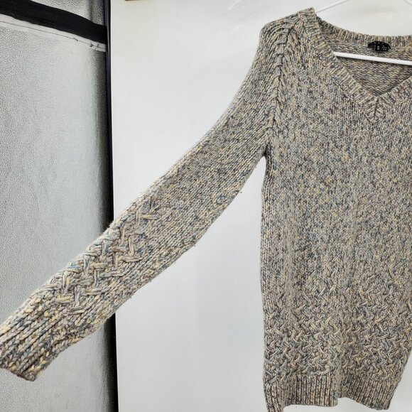 Theory Wool and Cashmere V Neck Long Sleeve Pullover Sweater Top Medium - Picture 4 of 12